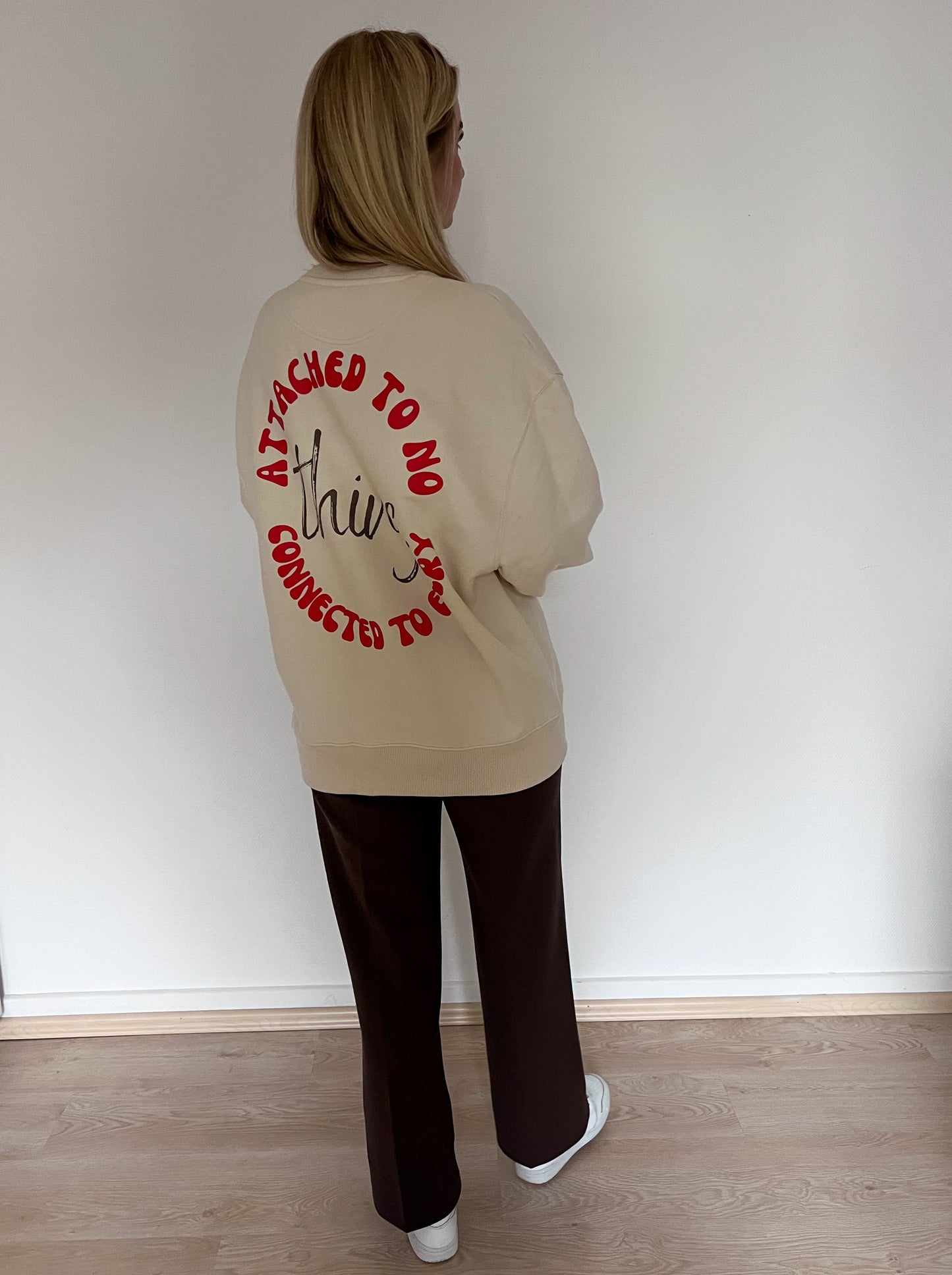 Crewneck Attached beige red