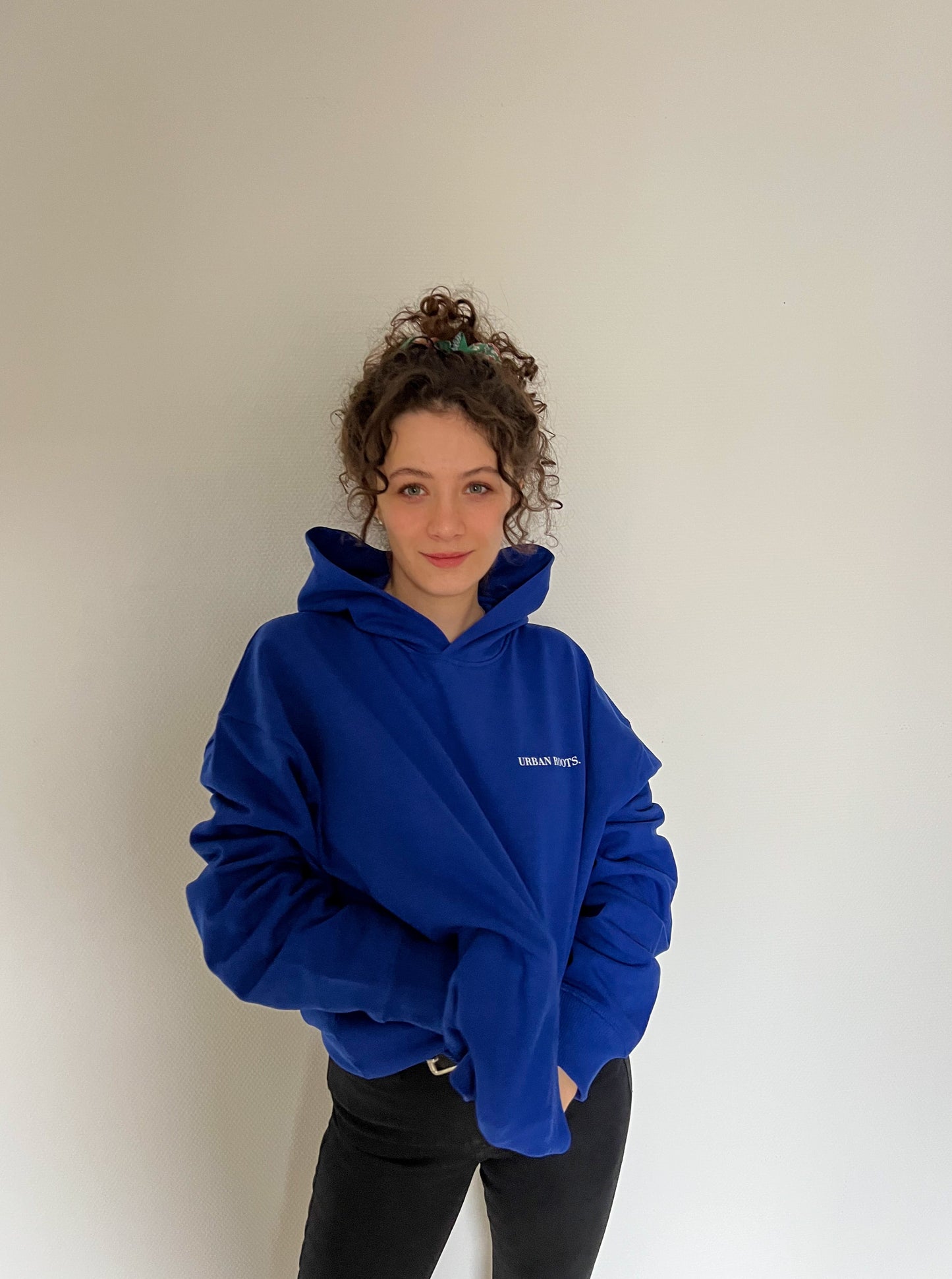 Hoodie Le Weekend. blue