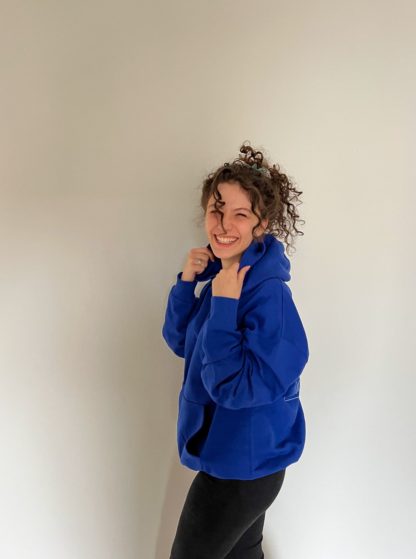Hoodie Le Weekend. blue
