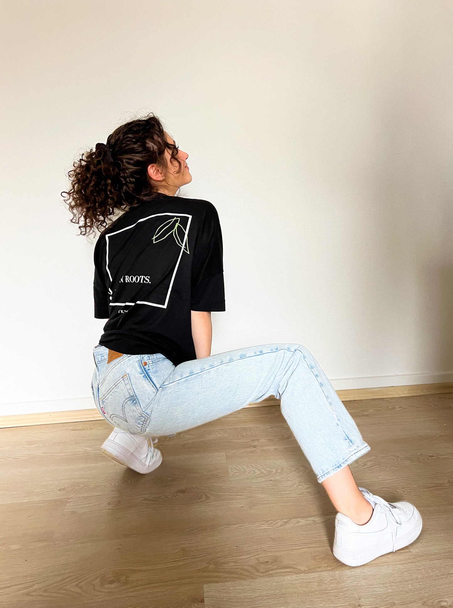 Tee Logo black