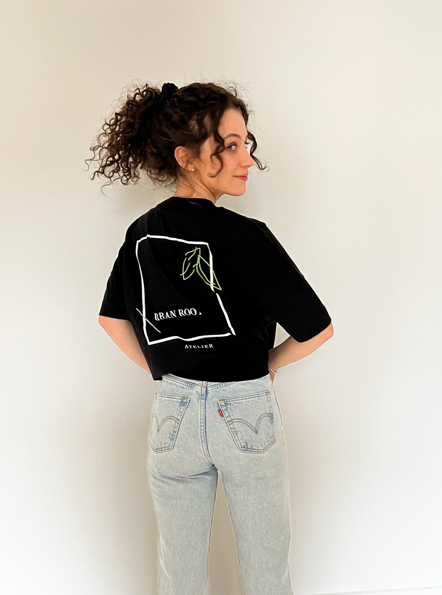 Tee Logo black