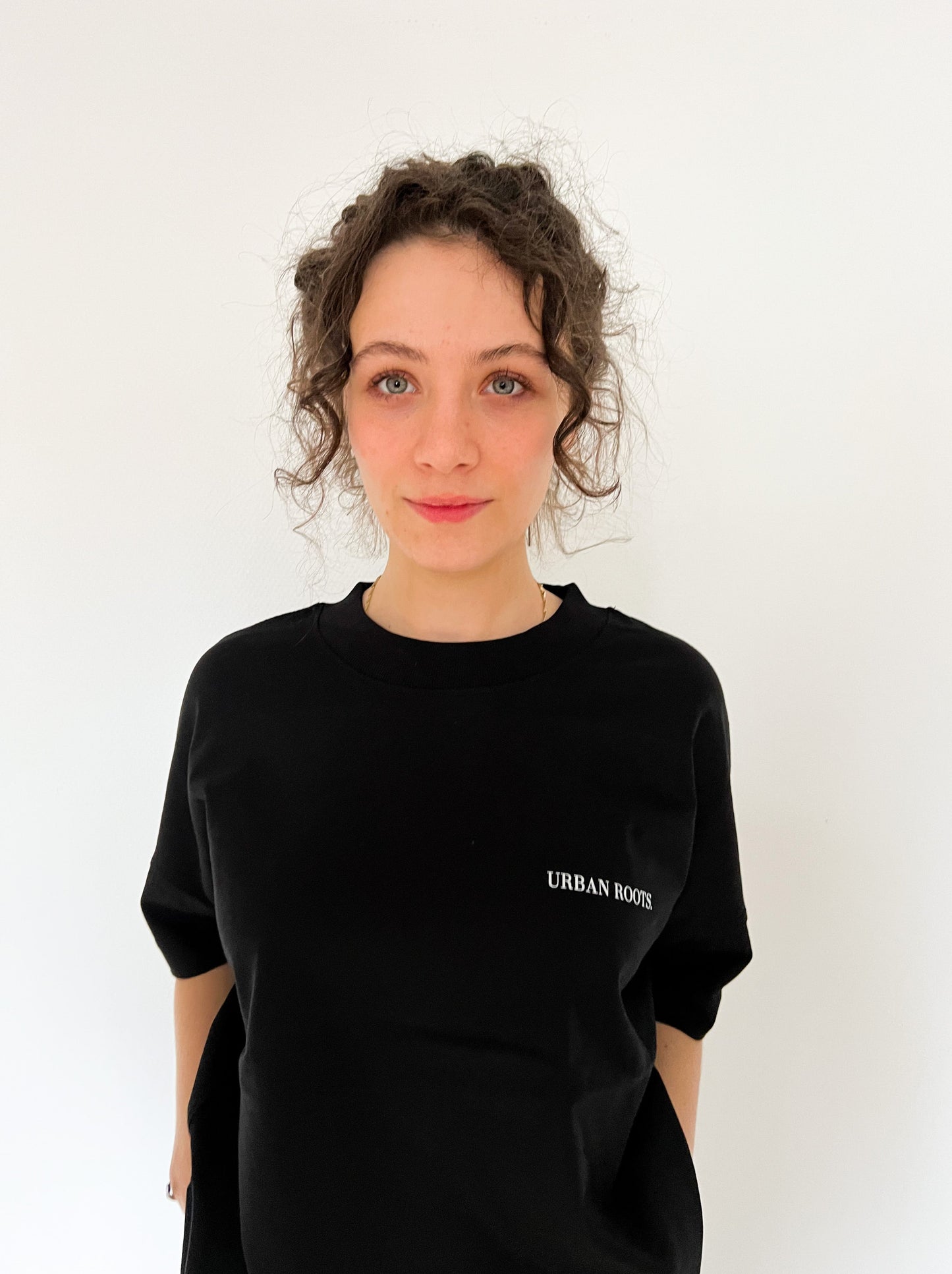Tee Moonshot black white