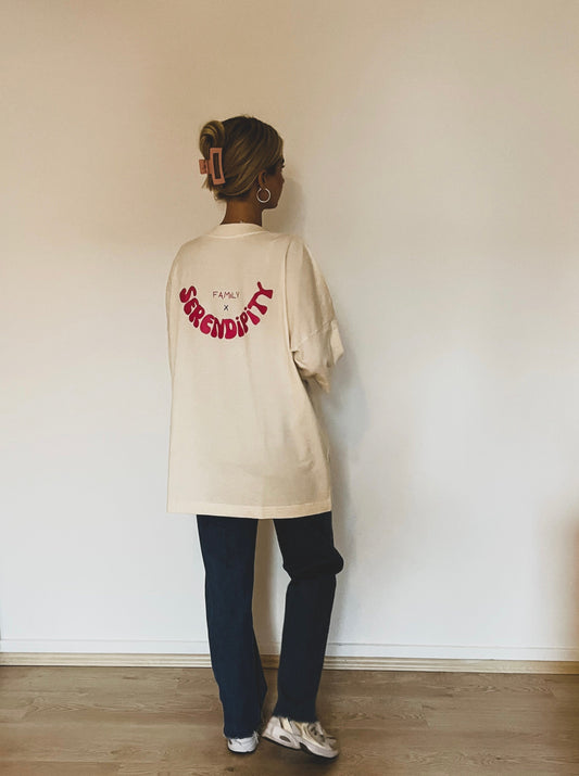 Tee Serendipity x family beige pink
