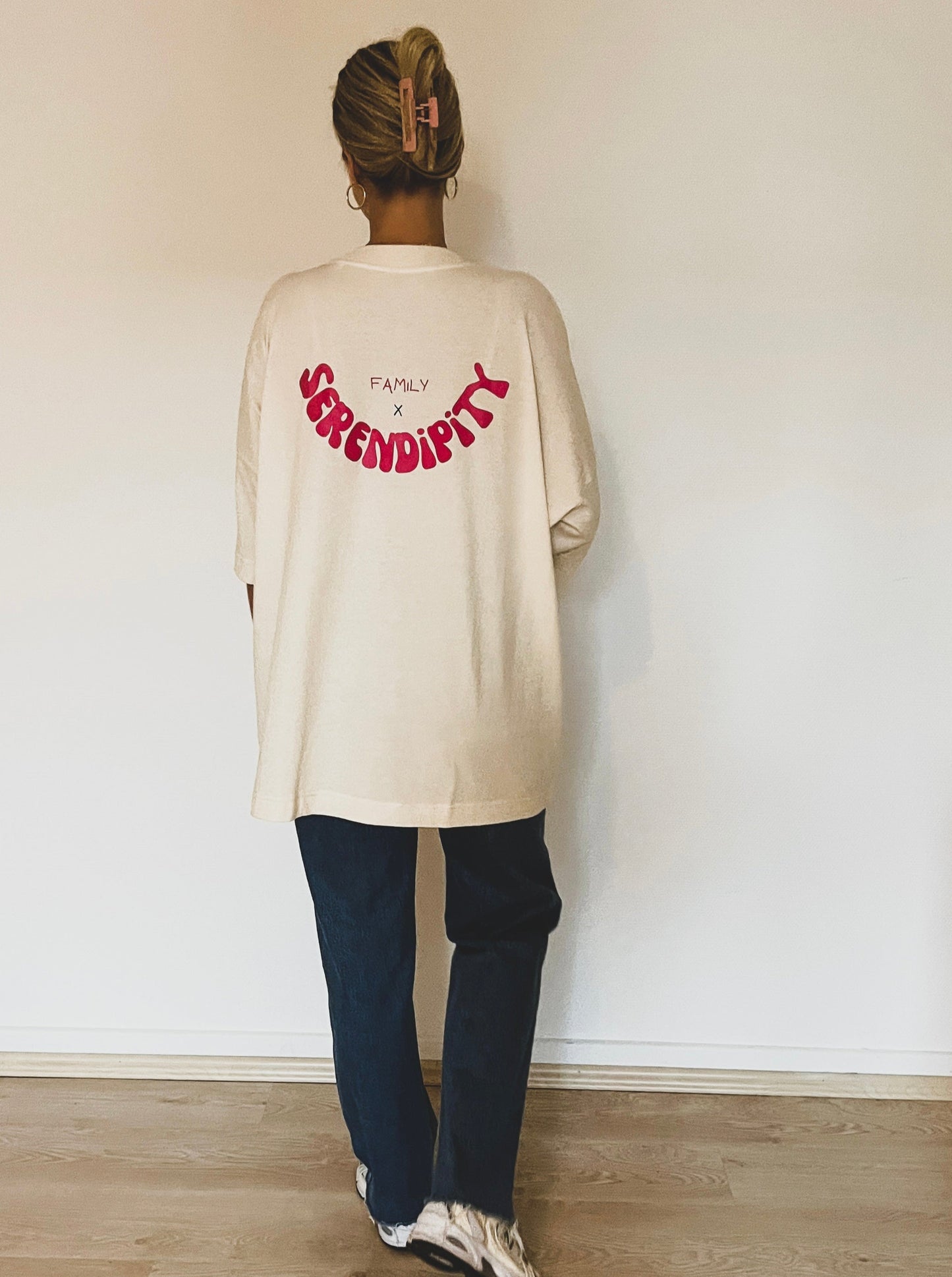 Tee Serendipity x family beige pink